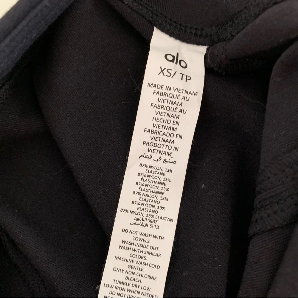 ALO Yoga airbrush high-waist flutter Black Leggings - Picture 9 of 16